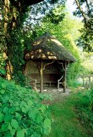 Rustic thatched summerhouse - Weir House, Hants