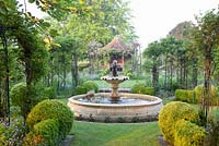 Formal garden with fountain - Manor House 
