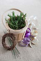 Step-by-step -  Making a small rosemary covered wreath 