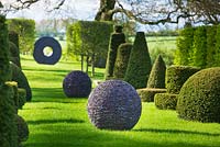 Spherical sundials and topiary 