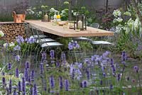 Vestra Wealth's Vista, copper gabions, dining area and planting of verbena, nepeta, and lavender. Designer: Paul Martin, Sponsor: Vestra Wealth