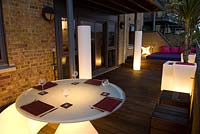 Contemporary balcony overlooking the Thames at Wapping