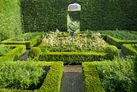 Sundial garden with box hedges