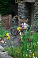 Motor neurone disease - A Hebridean Weavers garden Sponsor - s - : Sheepdrove Trust Designer - s - : Jackie Setchfield / Martin Anderson RHS Chelsea flower show 2013 Gold award