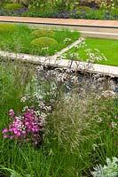 Anthriscus sylvestris 'Ravenswing', Silene dioica, Deschampsia cespitosa 'Pixie Fountain'. RHS Chelsea Flower Show