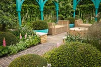 The 500 years of Covent Garden: The Sir Simon Milton Foundation Garden in partnership with Capco garden at the RHS Chelsea Flower Show 2017. Sponsor: 
