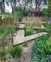 Clifton Nurseries Clearwater garden Design by Beth Miller at RHS Chelsea Flower Show 2002