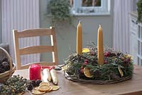 Natural wreath with real beeswax candles 1/3
