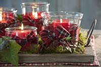 Scottish Christmas wreath from unusual lanterns