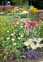 Planting with annuals and perennials