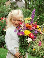 Girl with summerflower bouquet