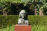 Statue of Linnaeus - Arboretum de Dreijen, Wageningen, The Netherlands