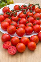Solanum lycopersicum - Tomato 'Arielle' F1