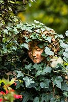 Hedera - Ivy - covering head 