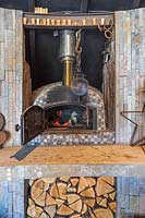 Pizza oven in a hut