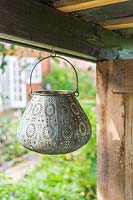 Decorative metal pot hanging 