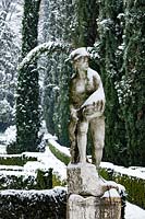 Snowy sculpture - Giardino Giusti, Verona 