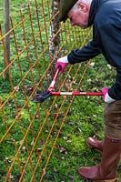 Msn cutting wire mesh with a structural steel mesh cutter - Step by step How to make a rose arbour from wire mesh steel rebar