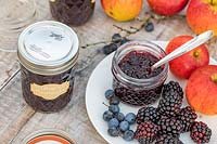 Wildbeeren Marmelade - Hedgerow Jam made with blackberries, sloe berries and apples. 
