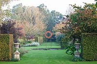 Art in formal garden, Carpinus betulus 