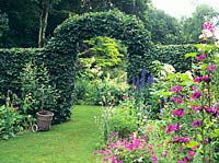 Hedge arch 