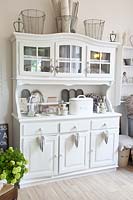 Shop in Shabby Chic, Lovely Vintage, Cupboard 