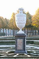 Boxwood parterre with vase in the castle garden Schwetzingen, Buxus 