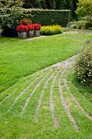Lawn path with pattern 