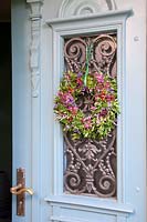 Wreath on a front door 